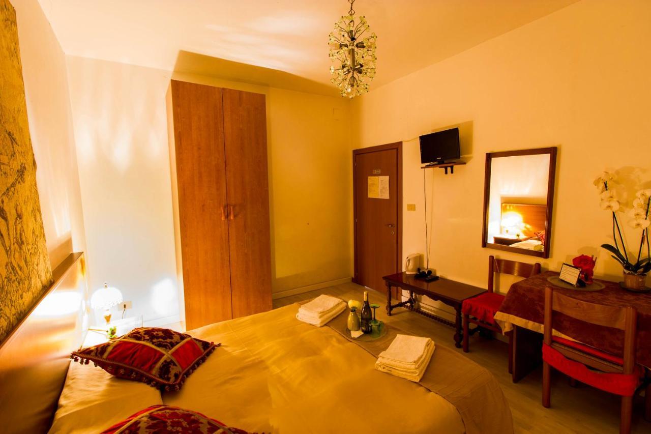 Venice Rainbow Hotel Buitenkant foto