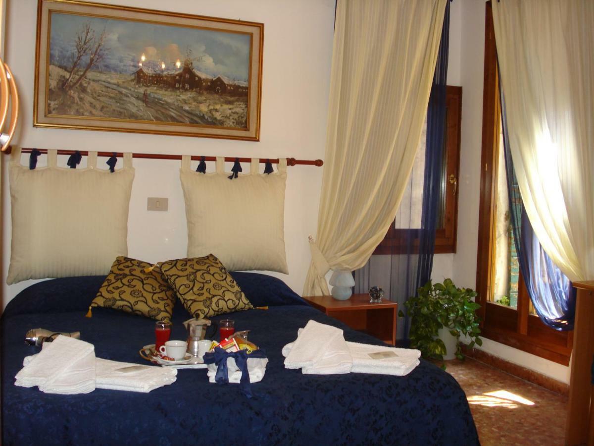 Venice Rainbow Hotel Buitenkant foto