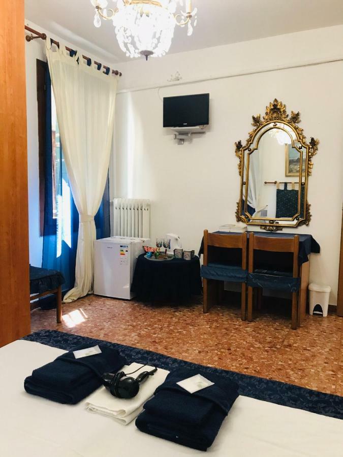 Venice Rainbow Hotel Buitenkant foto