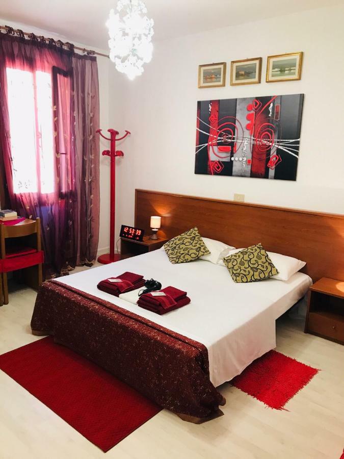 Venice Rainbow Hotel Buitenkant foto