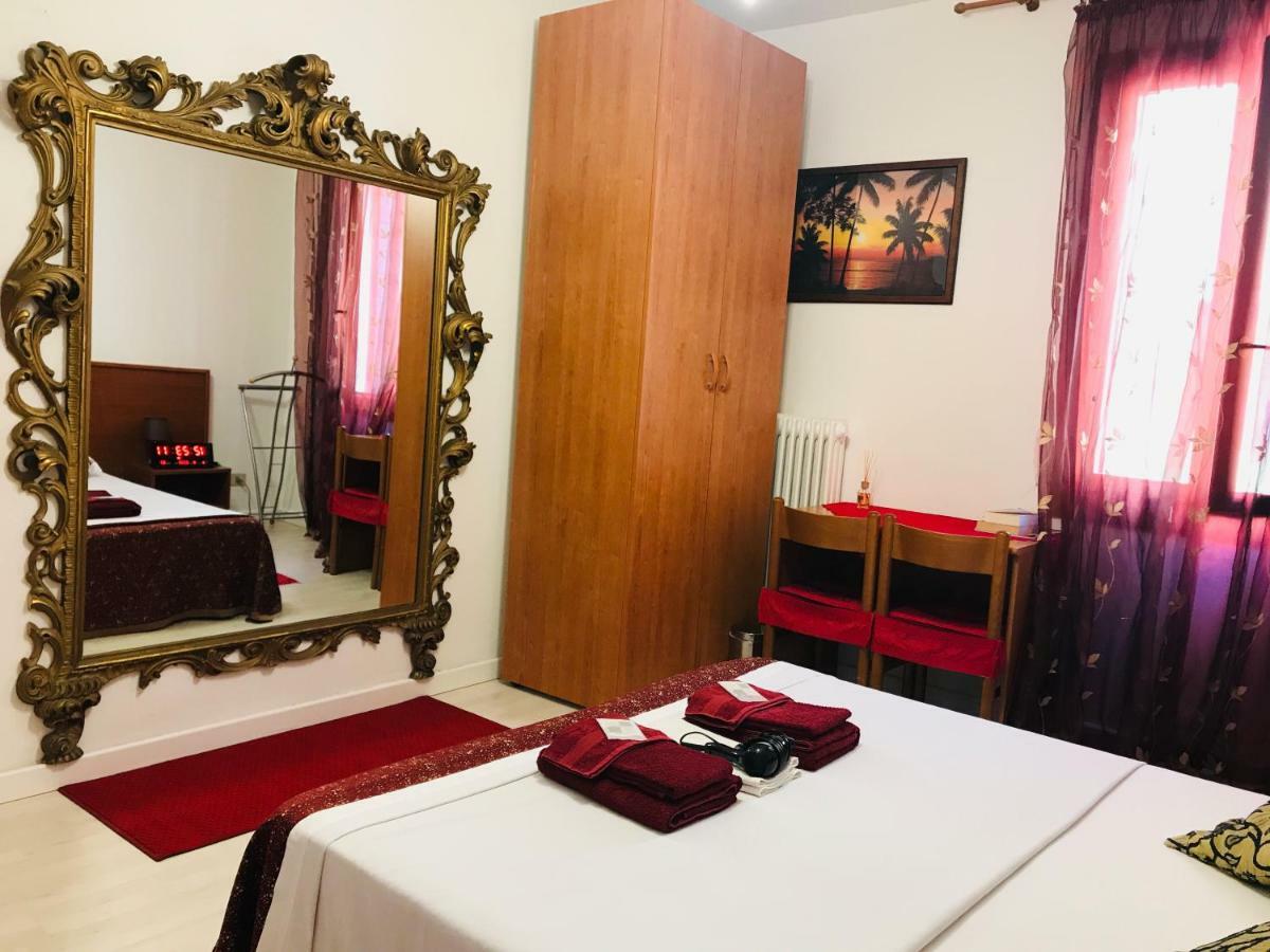 Venice Rainbow Hotel Buitenkant foto