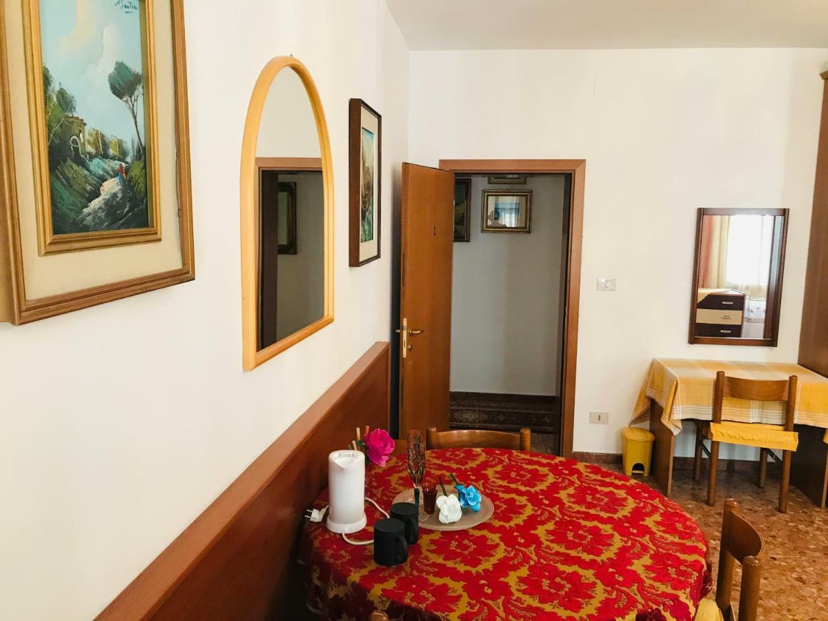 Venice Rainbow Hotel Buitenkant foto