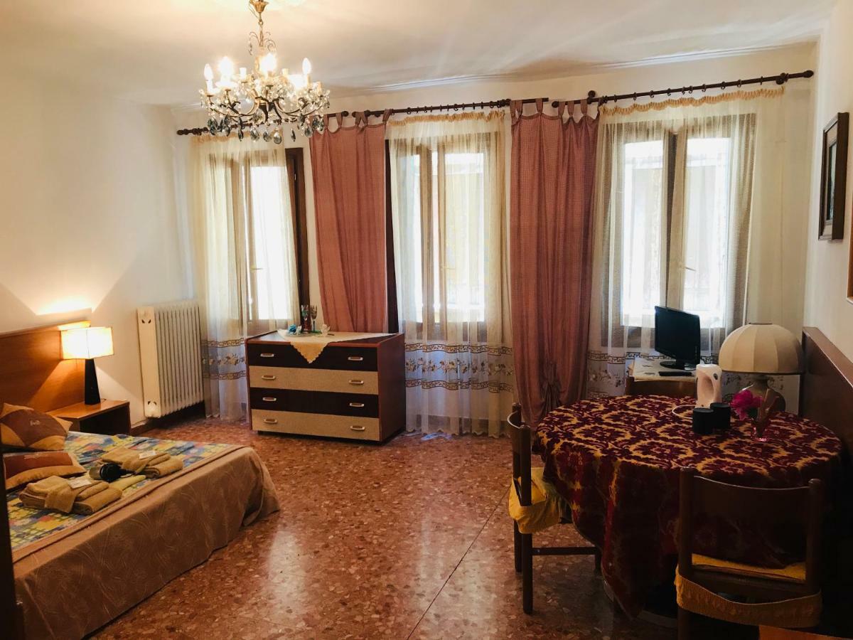 Venice Rainbow Hotel Buitenkant foto